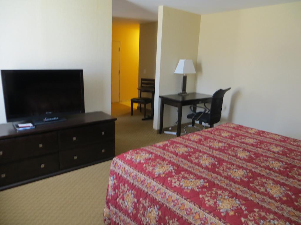 New Lodge Winnipeg Eksteriør bilde